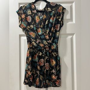 Adorable romper from Stitch Fix. Great like-new condition!